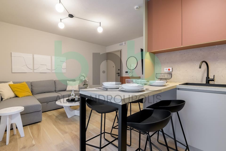 Kitchen or kitchenette, Living room, Seating area, Dining area, internet, stove
