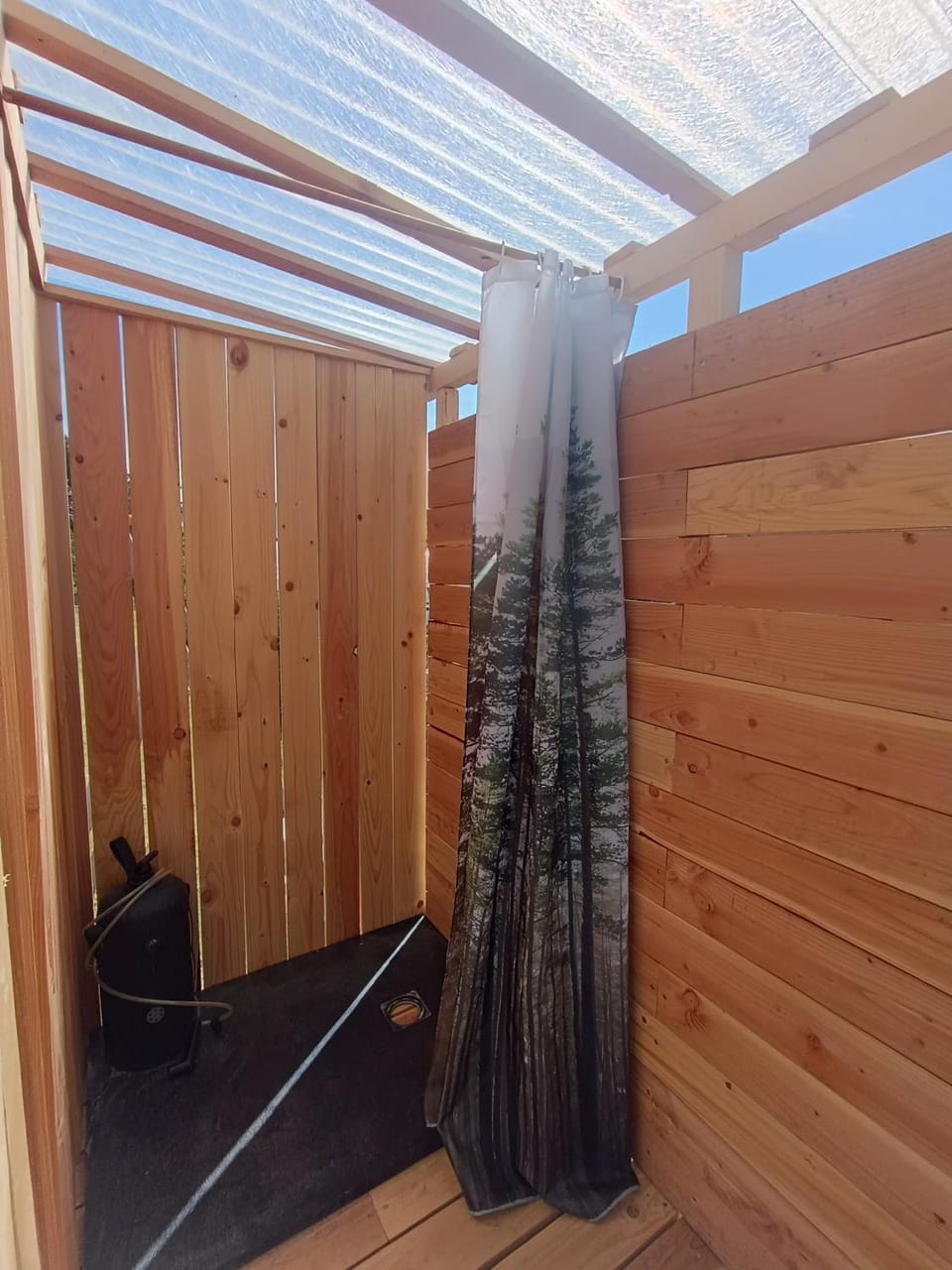 La cabane au fond du jardin Luxury tent in Grand Est