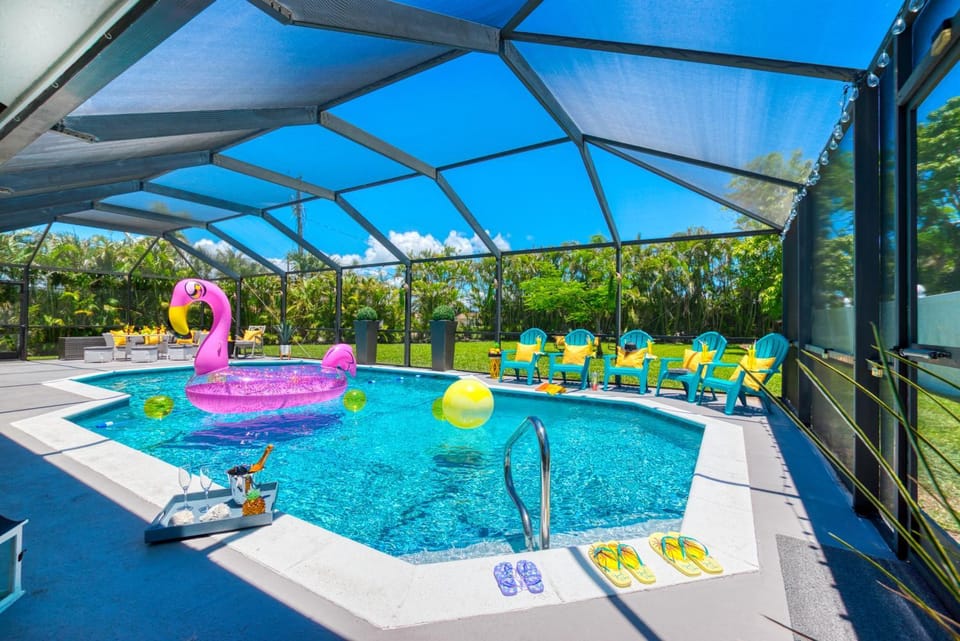 Swimming pool, Swimming pool