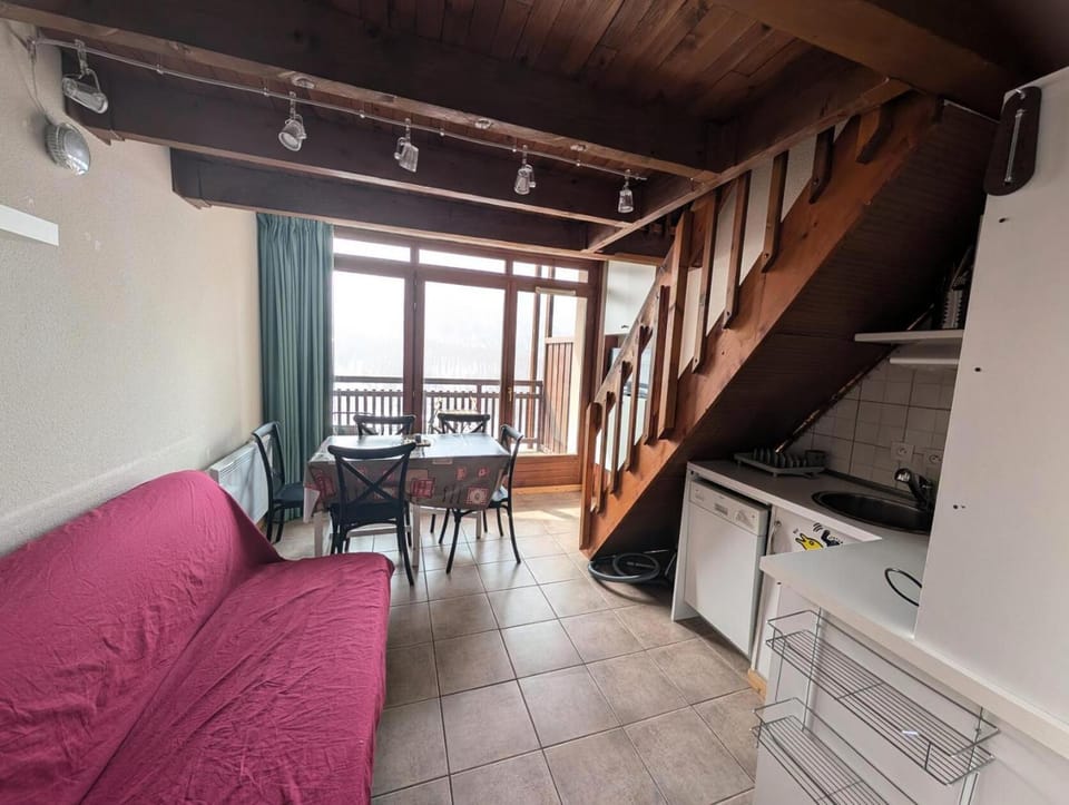 Résidence Plein Soleil - Petit duplex 4 pers plein sud sur les hauteurs du village MAE-2803 Apartment in Montgenèvre