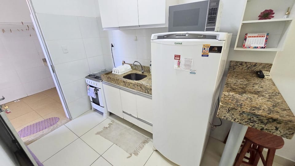 Kitchen or kitchenette, oven, pet friendly, stove