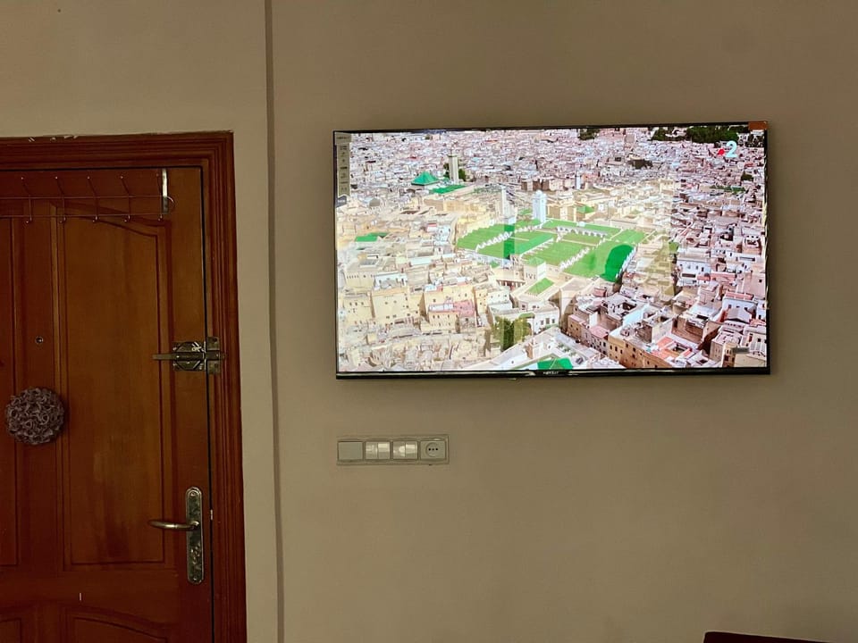 Communal lounge/ TV room, TV and multimedia
