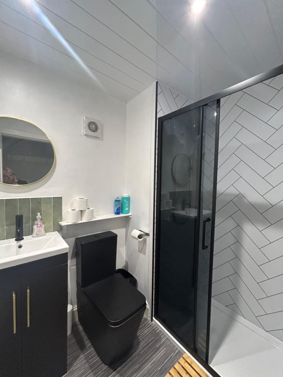 Leith Studio - near city centre and tram spot Apartment in Edinburgh