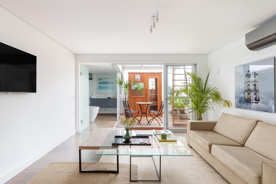 Living room, Seating area, air conditioner