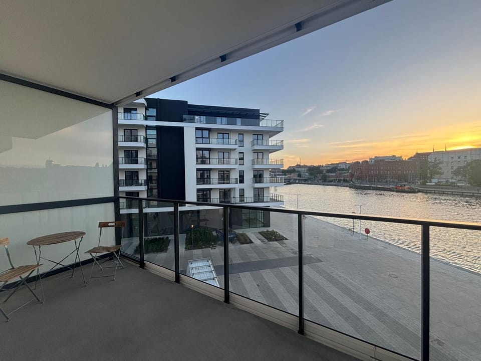 Bulwary nad Odrą Apartments z widokiem na rzekę Odrę i prywatnym miejscem parkingowym Apartment in Szczecin
