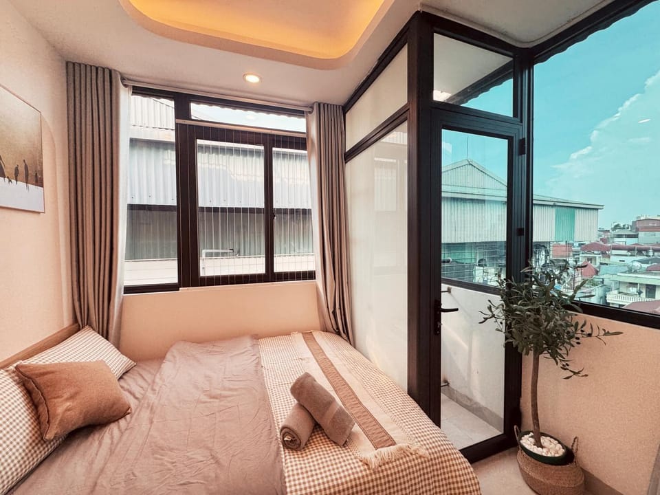 Bed, Natural landscape, View (from property/room), Balcony/Terrace, Photo of the whole room