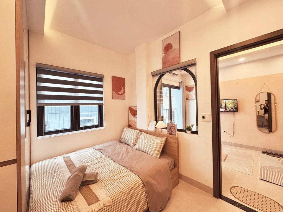 Bed, Bedroom, air conditioner