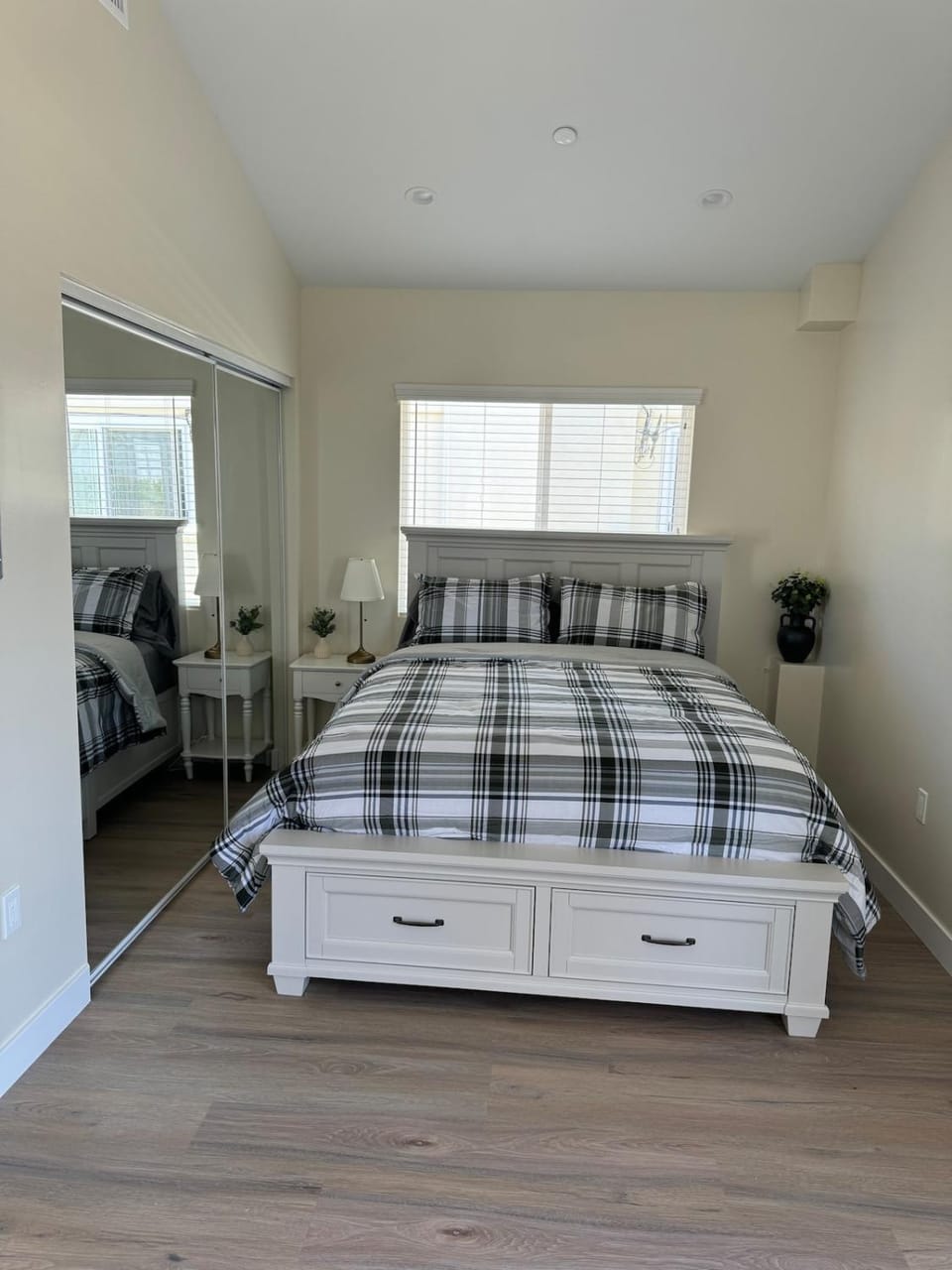 cozy & Elegant Torrance Apartment with balcony Apartment in Torrance