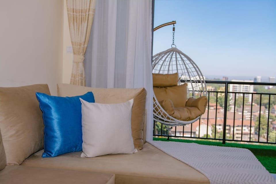 Patio, Day, View (from property/room), Balcony/Terrace, Living room, Seating area