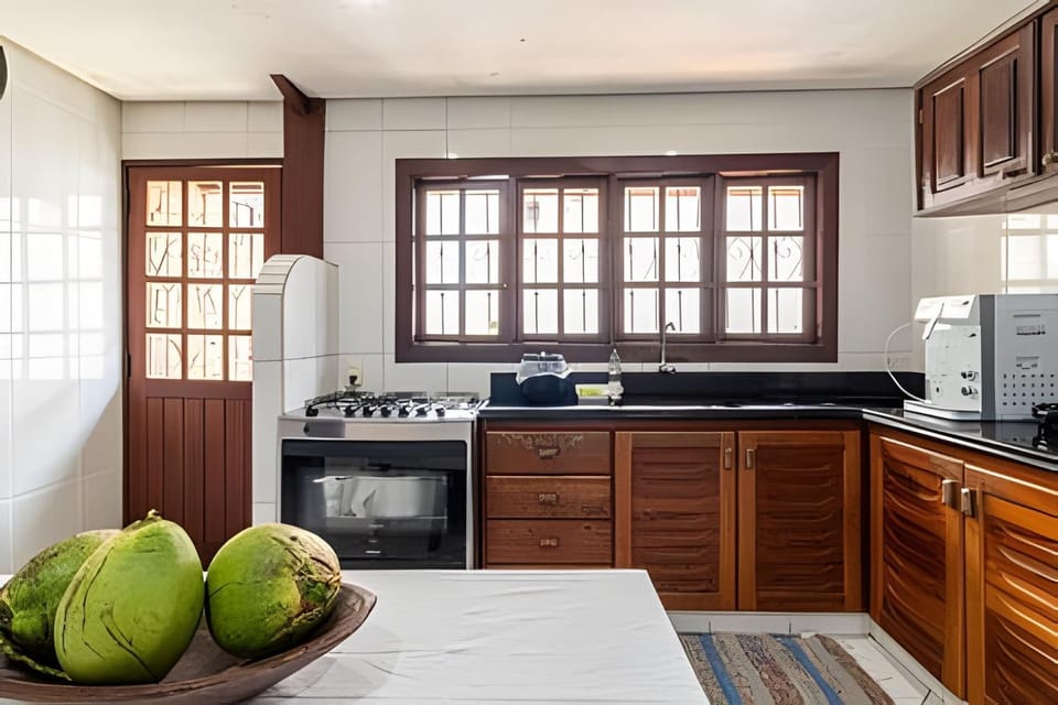 Kitchen or kitchenette, Communal kitchen