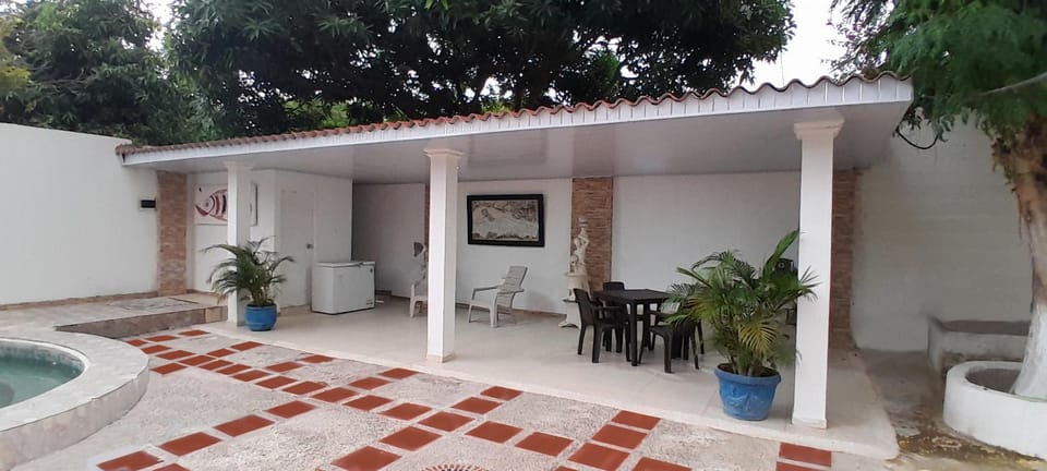 Patio, Garden, Balcony/Terrace
