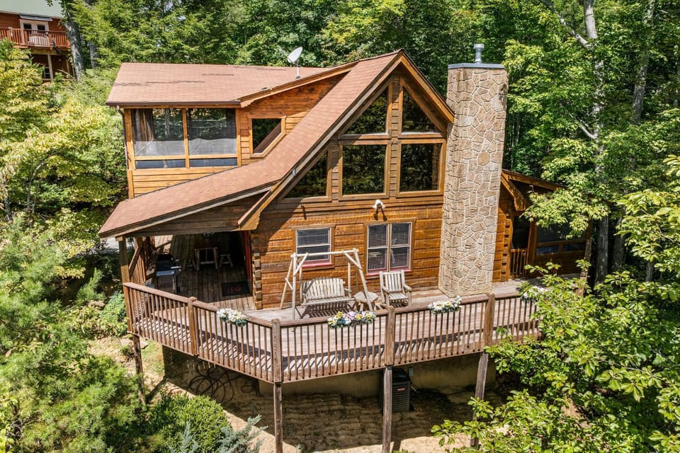 Alpine Romance by American Patriot Getaways House in Sevier County