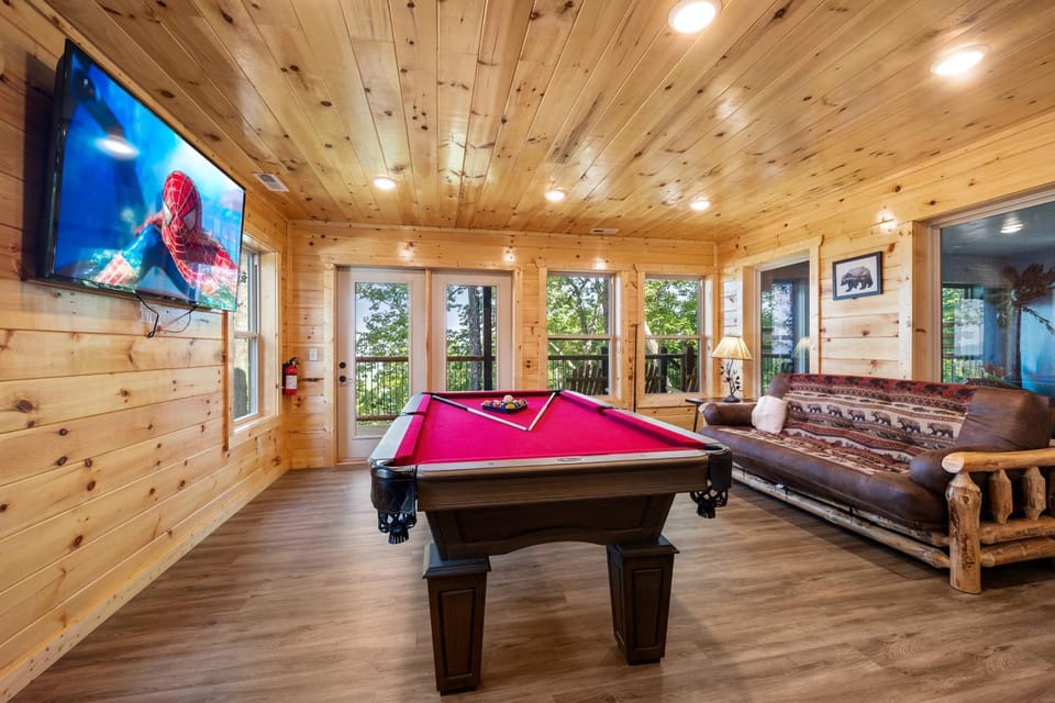 Billiard, Game Room, TV and multimedia, View (from property/room), Seating area