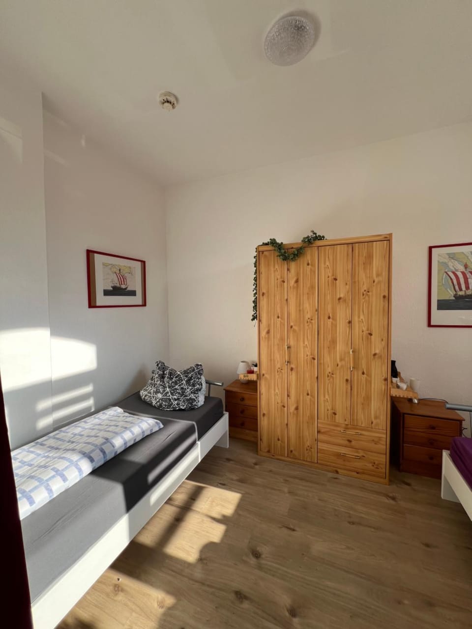 Bed, Photo of the whole room, Bedroom, towels, wardrobe