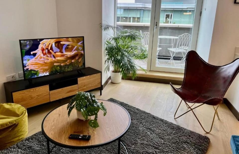 Penthouse Mill park train station Apartment in Cambridge