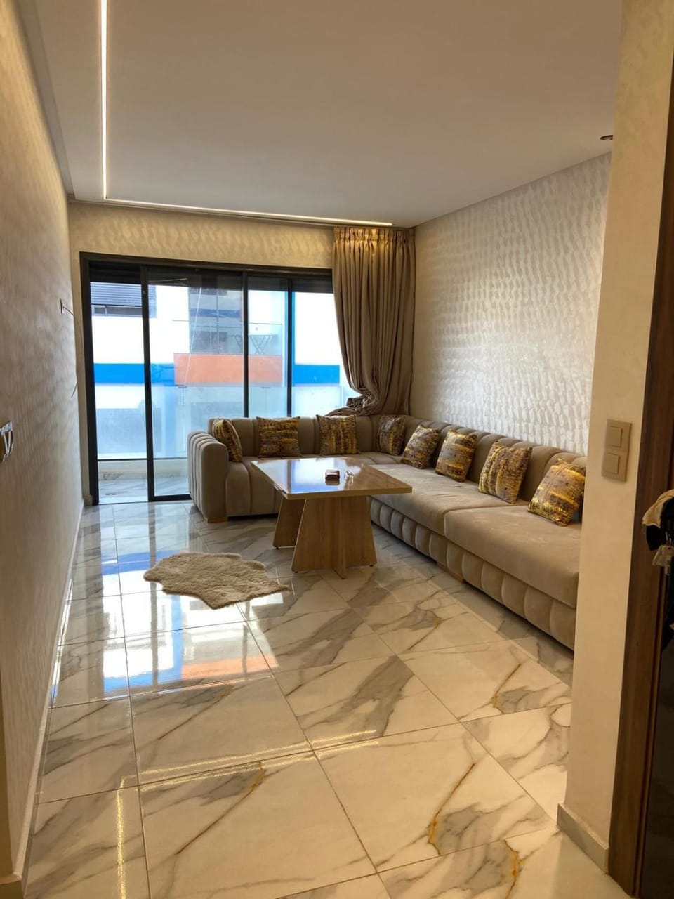 Living room, Seating area