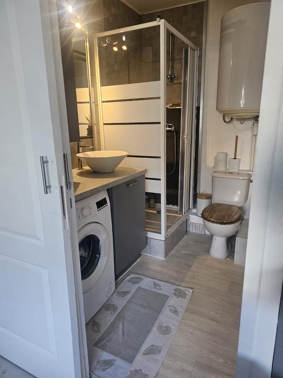 Shower, Toilet, Bathroom, washing machine