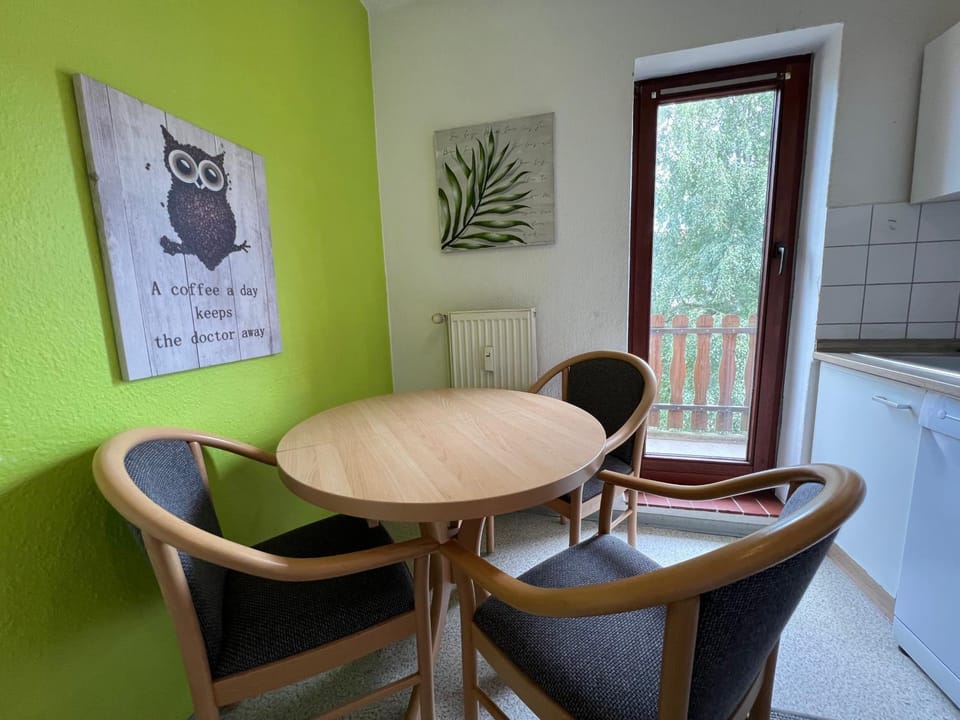 Balcony/Terrace, Kitchen or kitchenette, Seating area, Dining area, dishwasher, kitchen