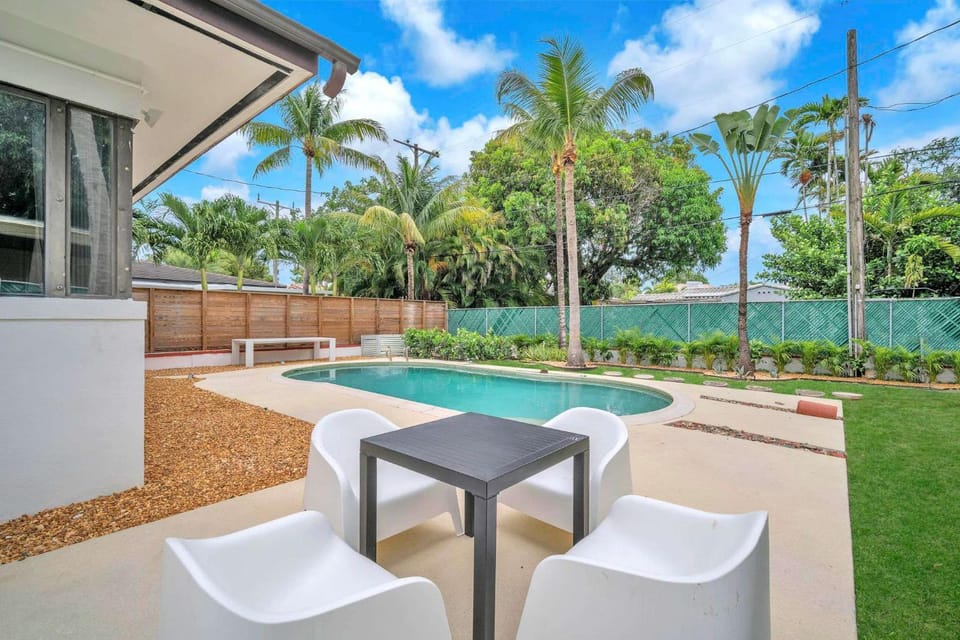 Brickell Zen House - Relaxing Pool Home House in Coral Gables