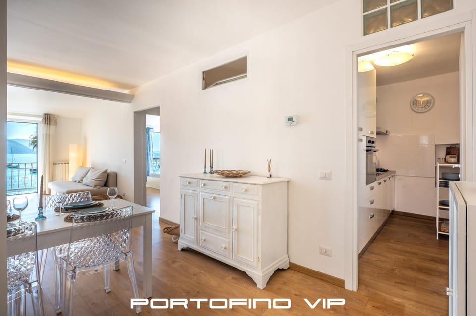 Dipinto di blù by PortofinoVip Apartment in Santa Margherita Ligure