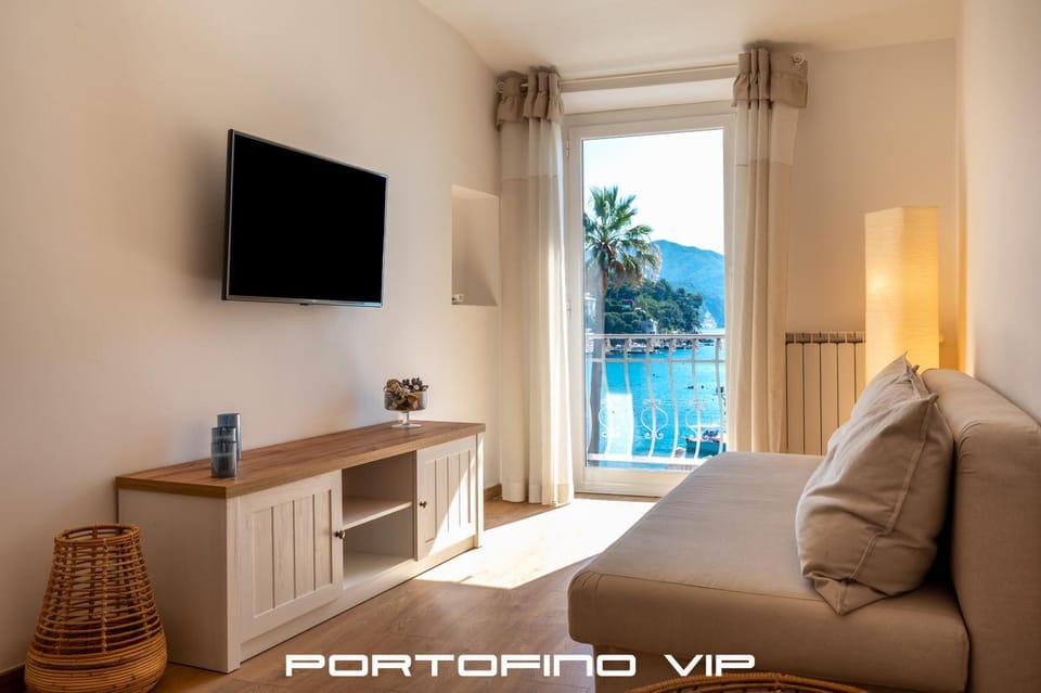 Dipinto di blù by PortofinoVip Apartment in Santa Margherita Ligure