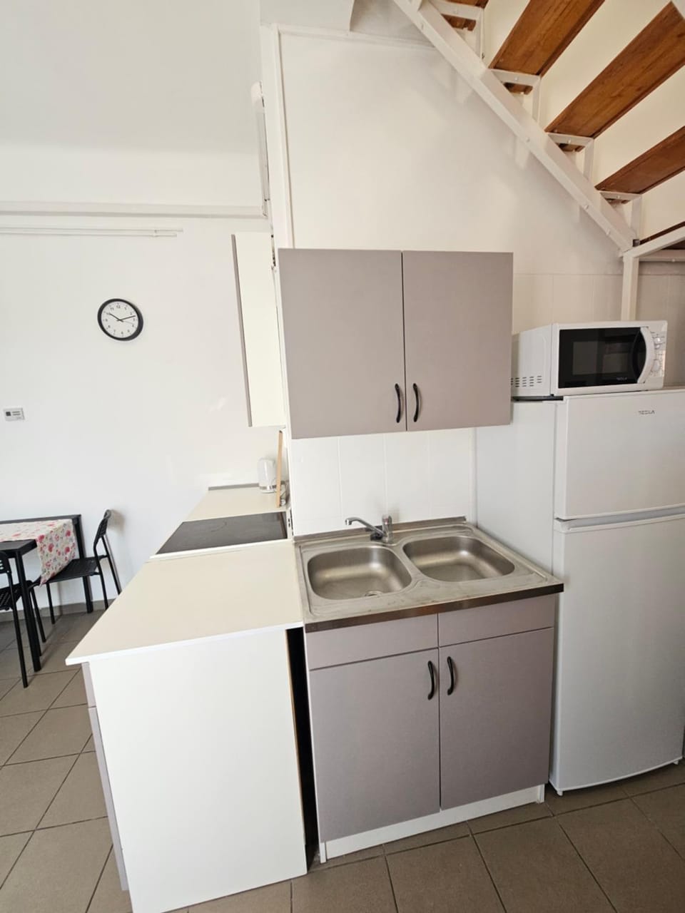 microwave, oven, stove