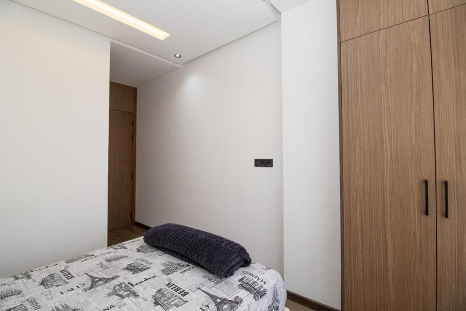 Modern Studio 5min CFC Apartment in Casablanca