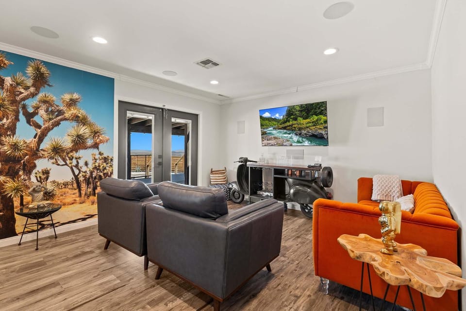 Navigate Stays Winner of the Best Pool House in JT House in Joshua Tree