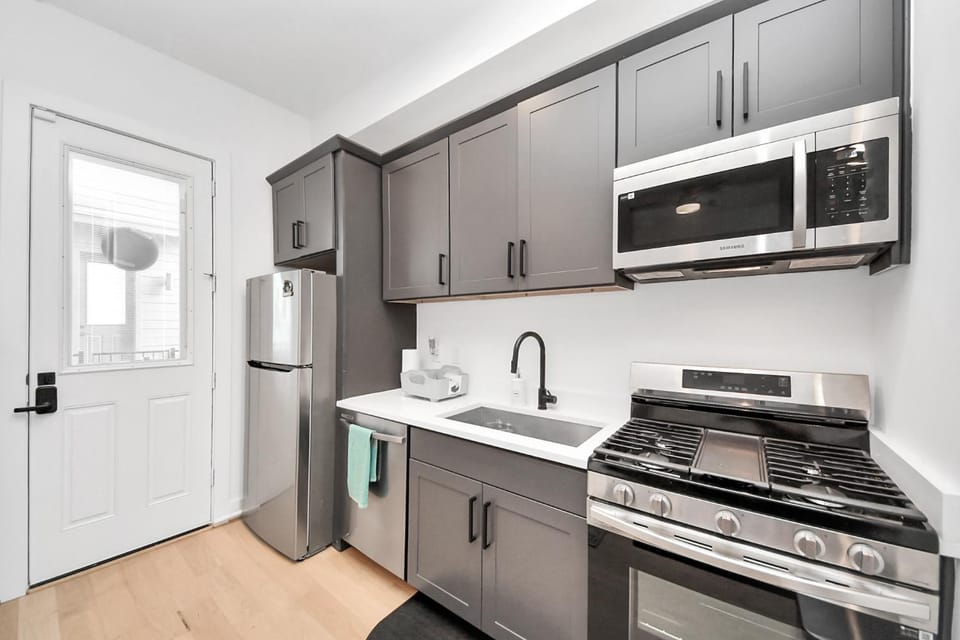 Luxe Private Studio Apartment in Harris County