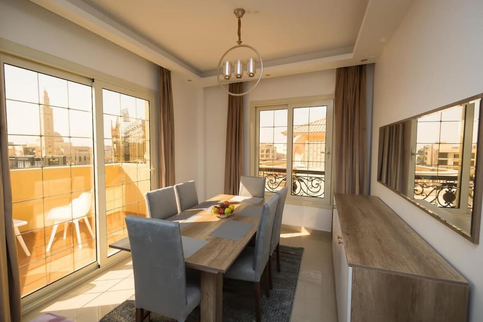 View (from property/room), Balcony/Terrace, Dining area