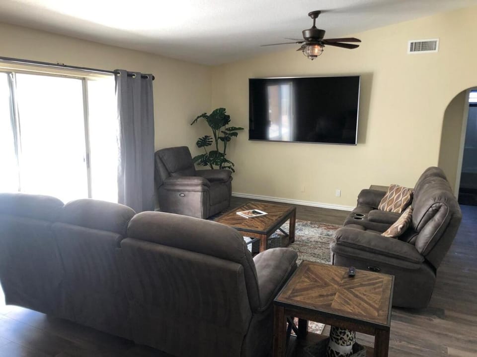 The Blue Lake House House in Lake Havasu City