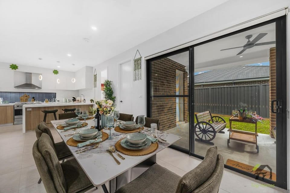 Austral 5 bedroom, 2 storey detached house House in Sydney