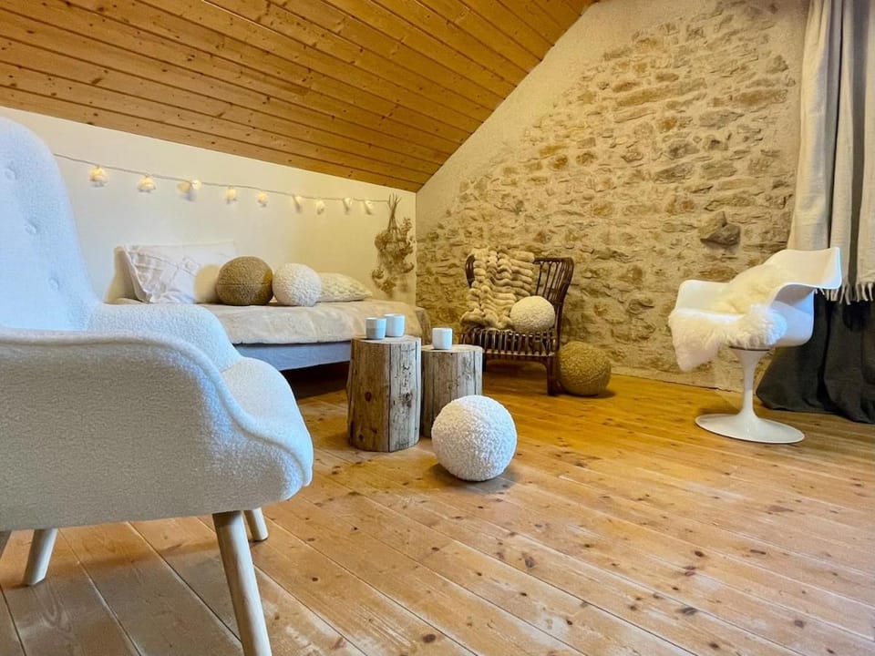 Les Clairettes, jolie grange, jolie montagne House in Auvergne-Rhône-Alpes