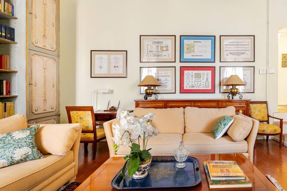 Living room, Internal: Not applicable to any particular room