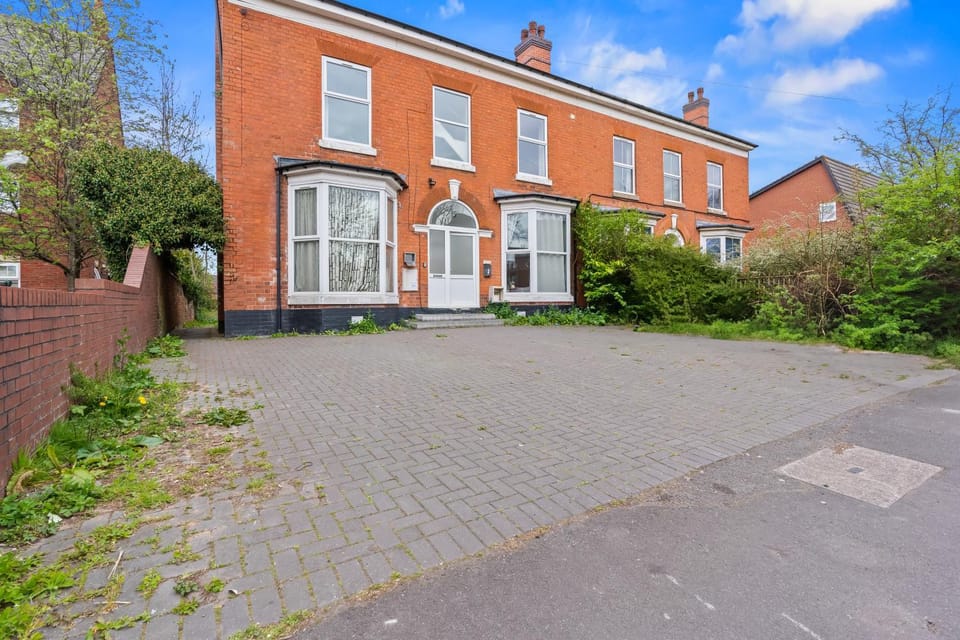 Property building, Neighbourhood, Street view