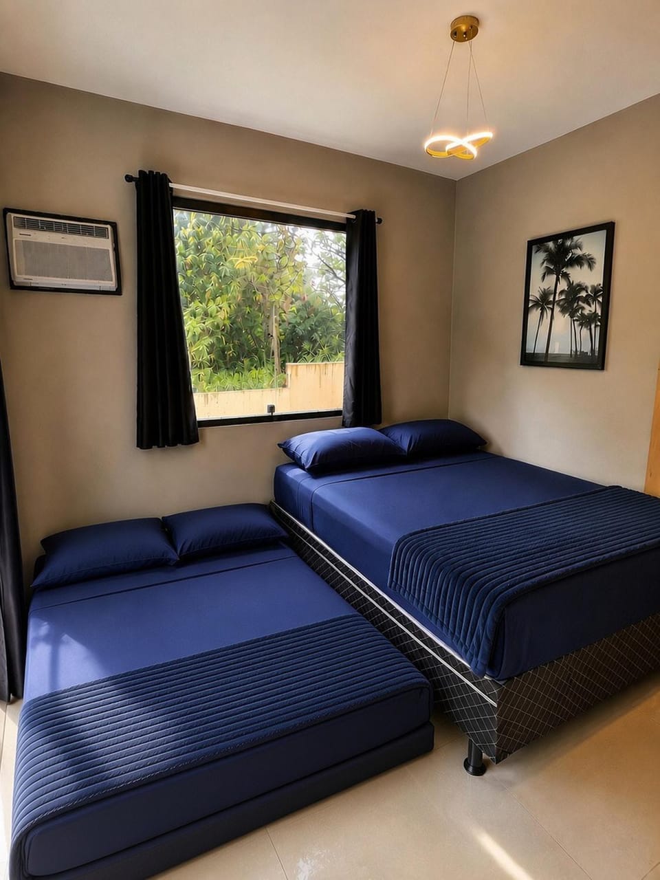 Bed, Photo of the whole room, Bedroom, air conditioner