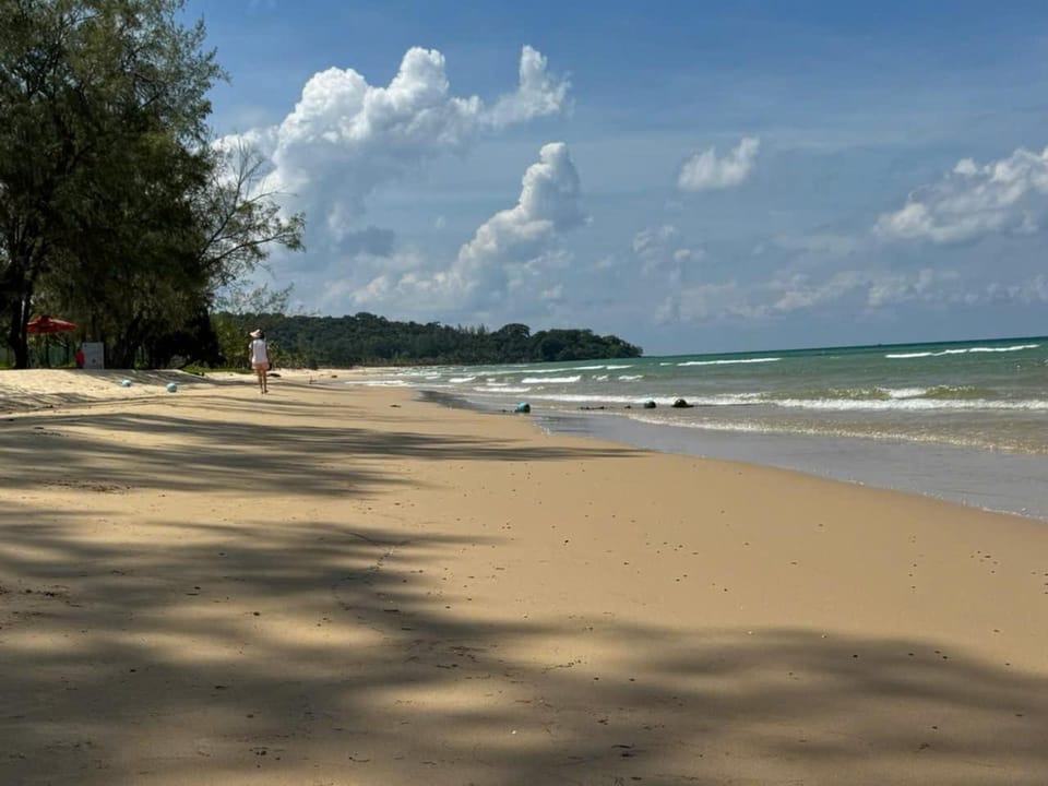 Nearby landmark, Day, Natural landscape, Beach