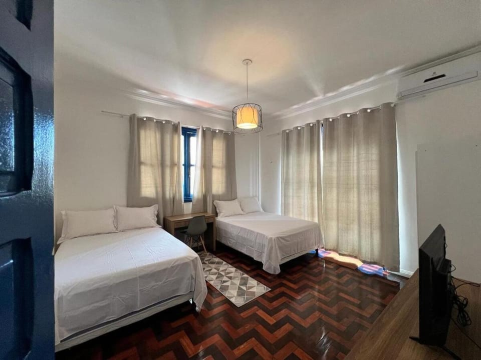 Bed, TV and multimedia, Bedroom, air conditioner