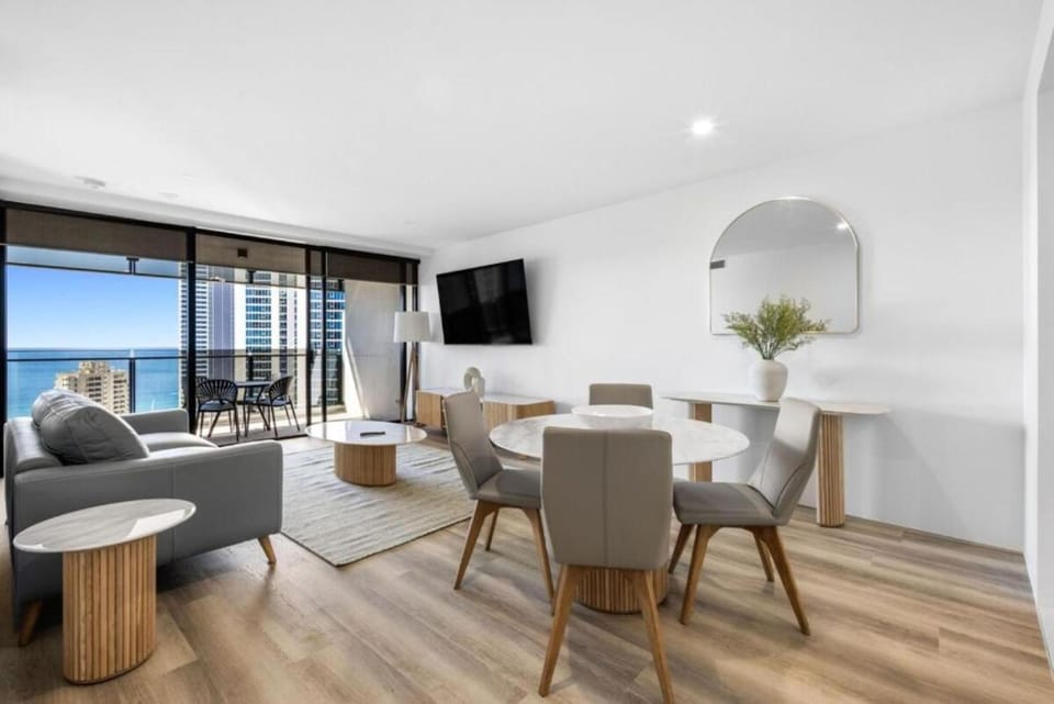 TV and multimedia, Living room, Seating area, Dining area, Sea view