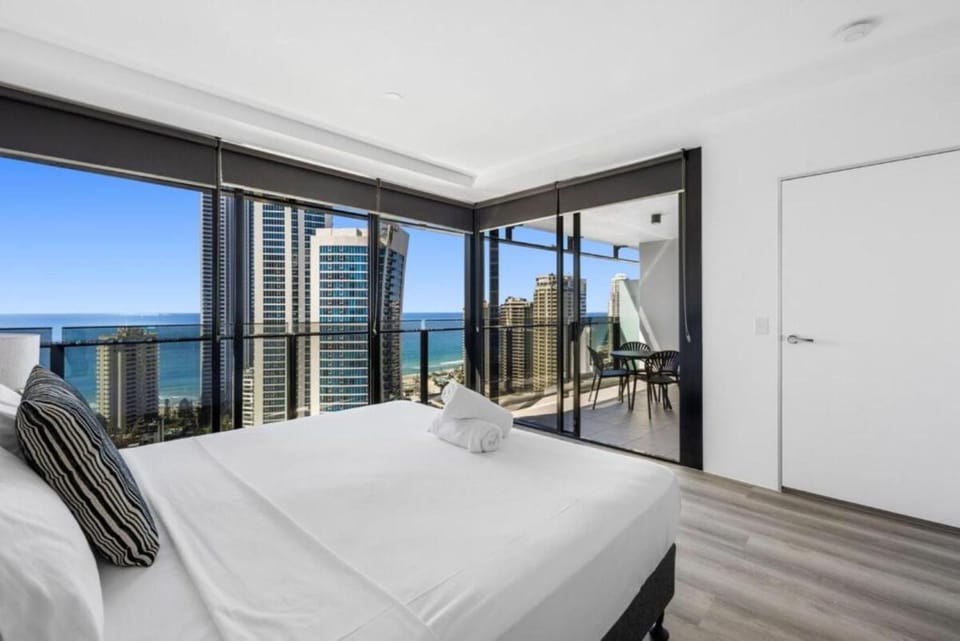 Bed, View (from property/room), Balcony/Terrace, Bedroom, Sea view