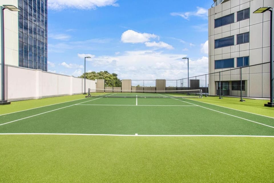 Amazing Ocean Views 1BR Gym Tennis 14thFlr Apartment in Auckland