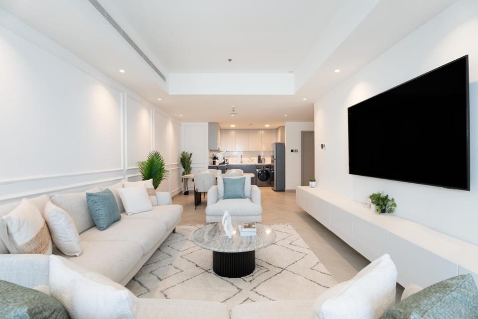 TV and multimedia, Kitchen or kitchenette, Living room, Seating area, Dining area, Evening entertainment