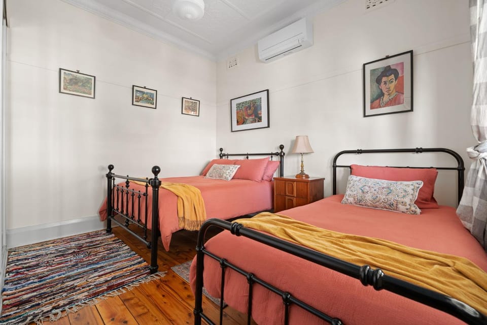 Sweet Stewart - Walk to CBD Convenient & Cosy House in Bathurst