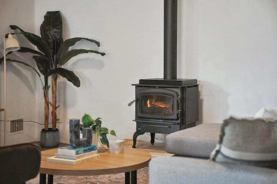 Living room, Seating area, fireplace