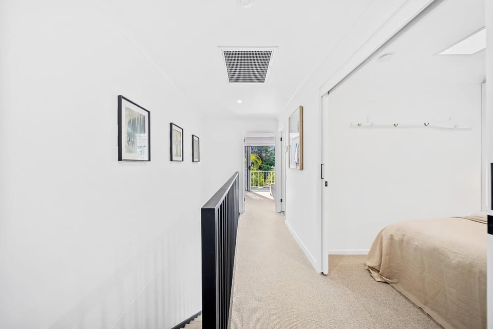 Riverbreeze - Close to Hastings 3 bed AC Pool Apartment in Noosa Heads