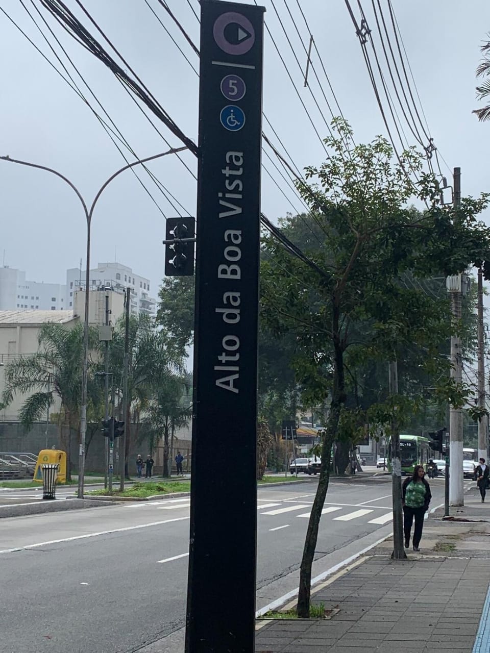 Apto Aconchegante near Alto da Boa Vista Metro Apartment in Sao Paulo City