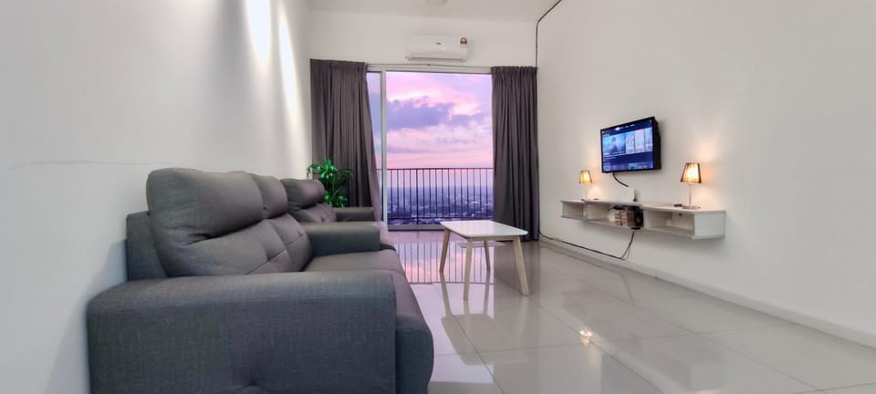 TV and multimedia, View (from property/room), Balcony/Terrace, Living room, Seating area, air conditioner