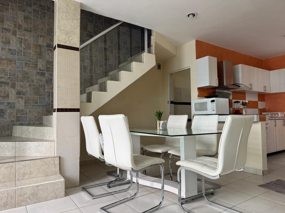 Casa amarilla Los volcanes House in State of Puebla