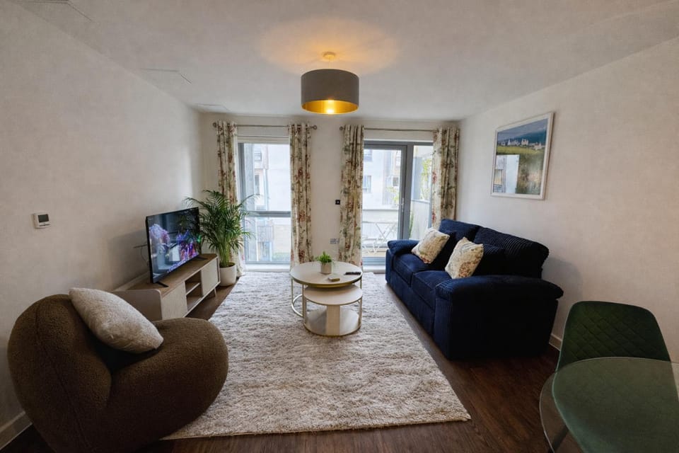 Avocado Tree Apartment - near Cambridge Station Apartment in Cambridge