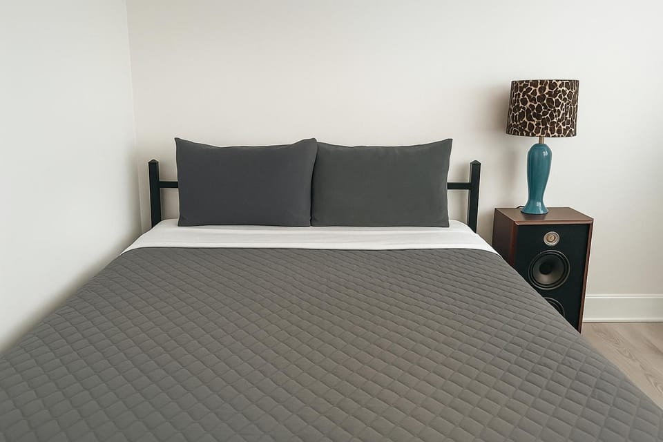 Detroit 4BR Home | Bathtub & Pet Friendly Stay House in Hamtramck